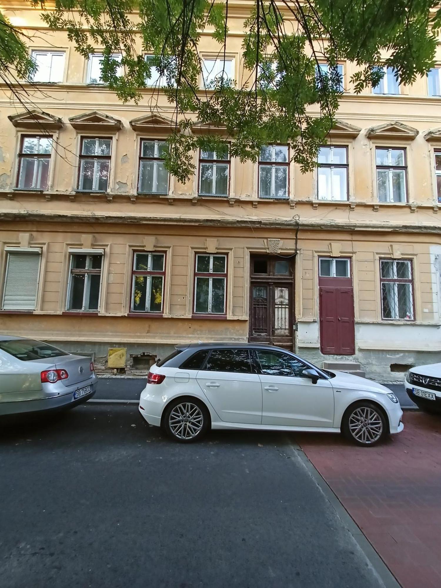Garden Of Light Apartment Sibiu Bagian luar foto