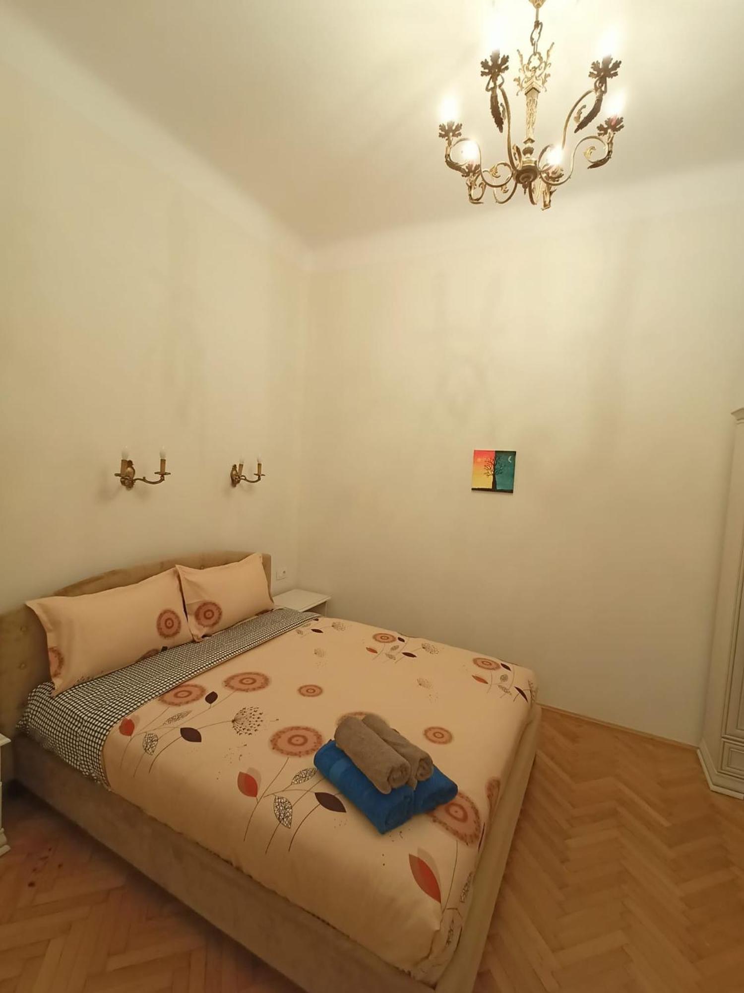 Garden Of Light Apartment Sibiu Bagian luar foto