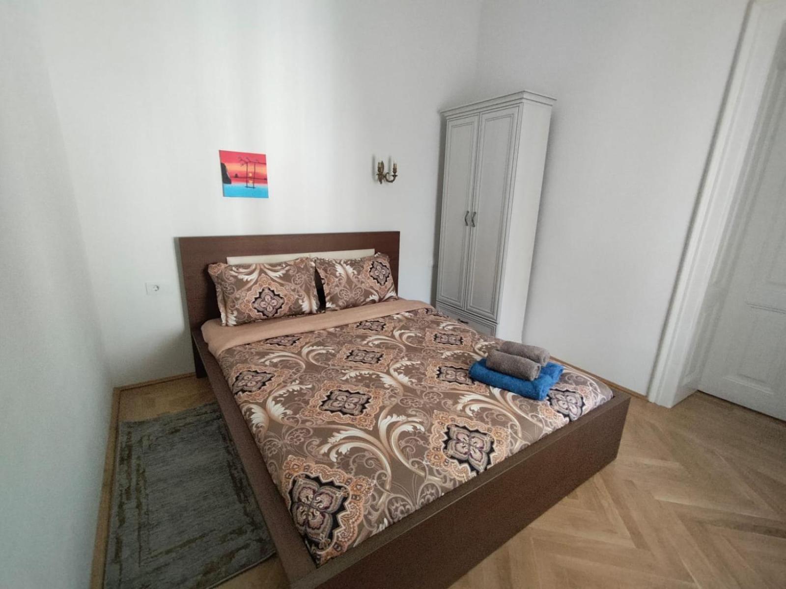 Garden Of Light Apartment Sibiu Bagian luar foto