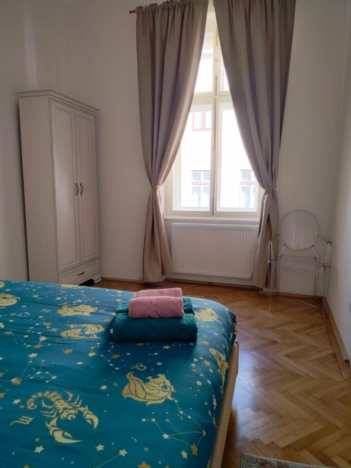 Garden Of Light Apartment Sibiu Bagian luar foto